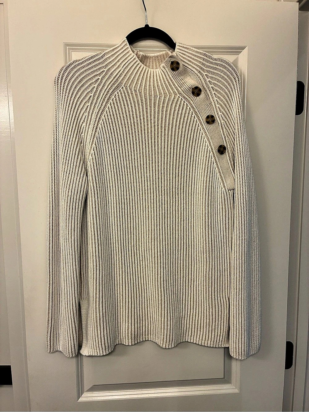 Gap Ribbed Button Shoulder Sweater Cream Large Like New
